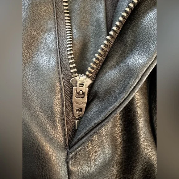 Blank NYC Black Faux Leather Shorts - Picture 6 of 6